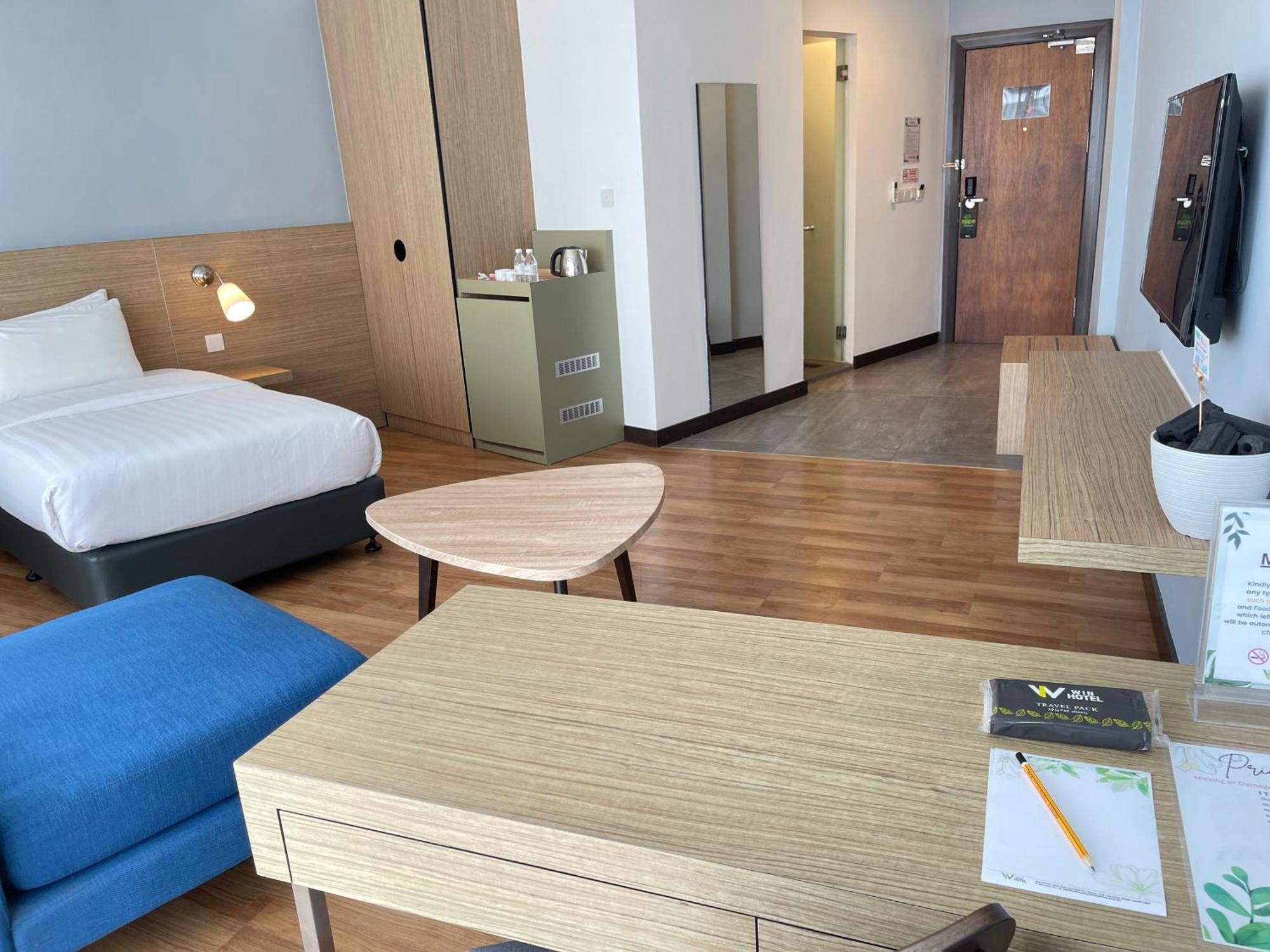 Win Hotel Sibu Exterior photo