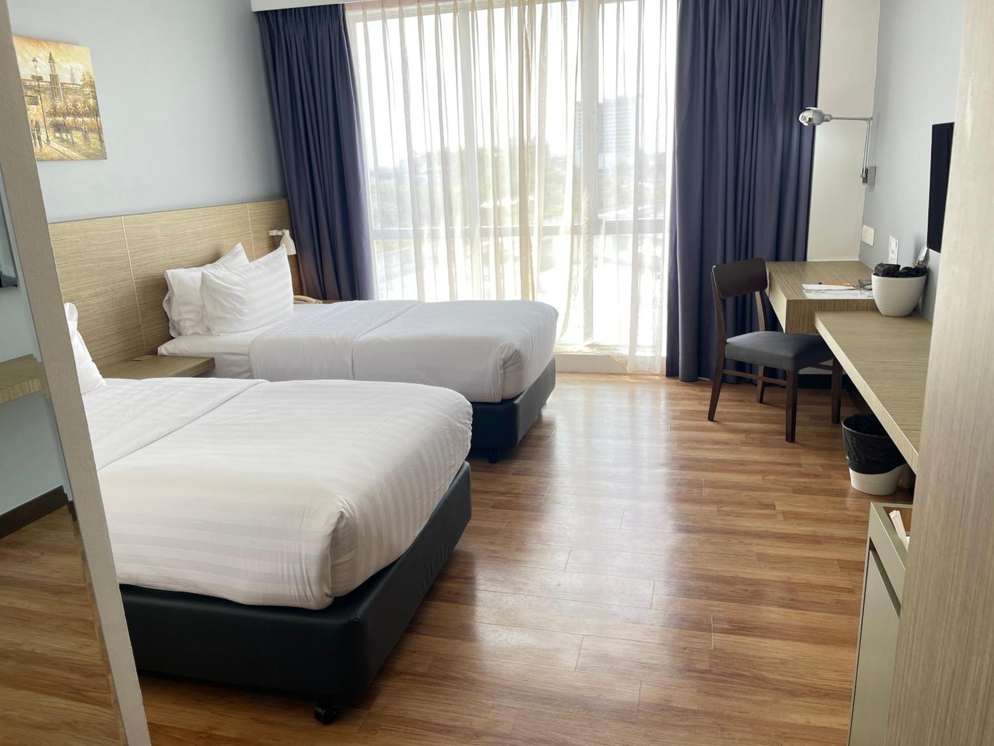 Win Hotel Sibu Exterior photo